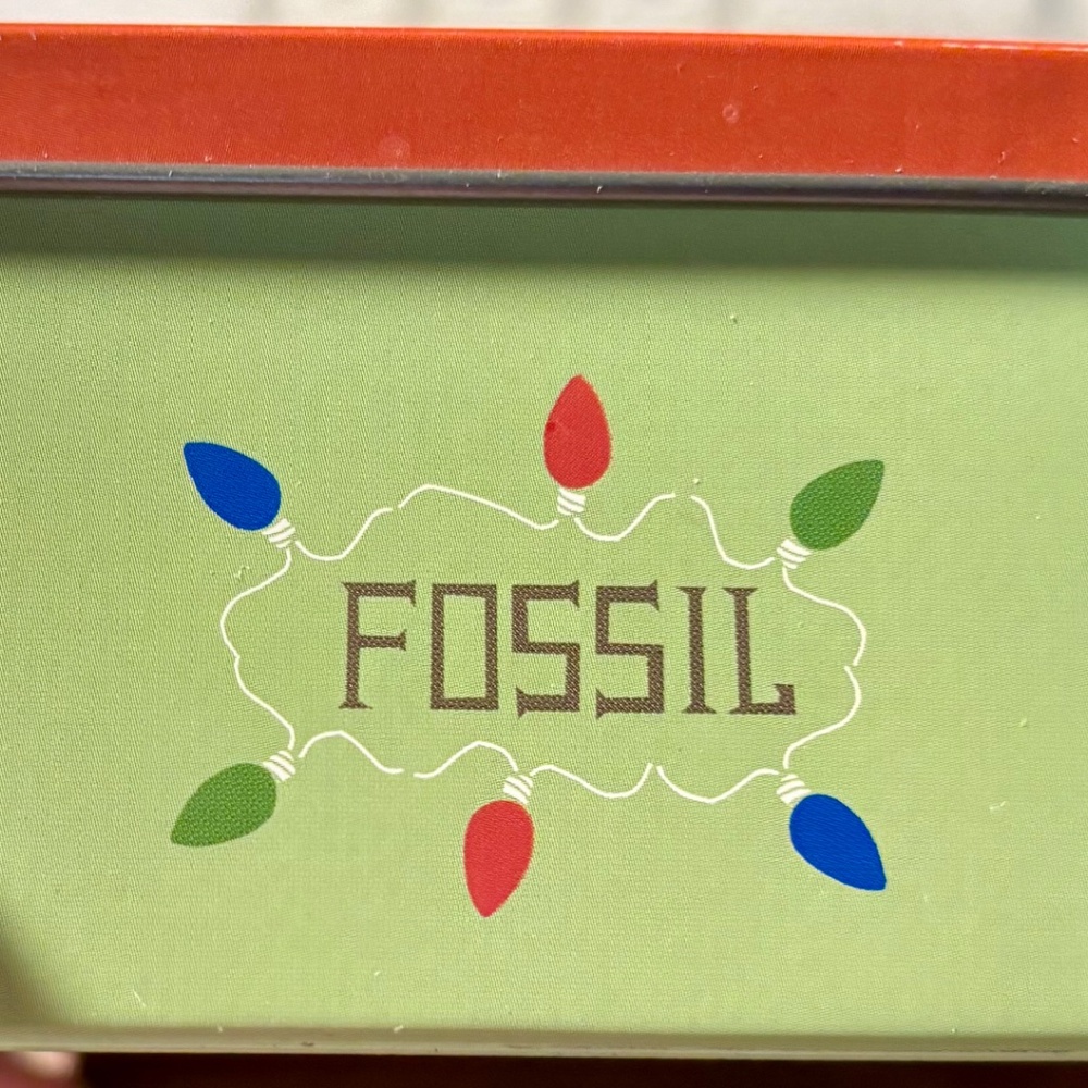 FOSSIL Christmas Metal Box - Picture 2 of 7